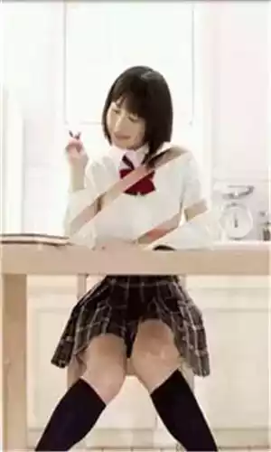 撕掉她的外衣正式版 第1张图
